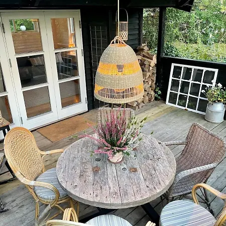 Tiny House Lindebo Near By The