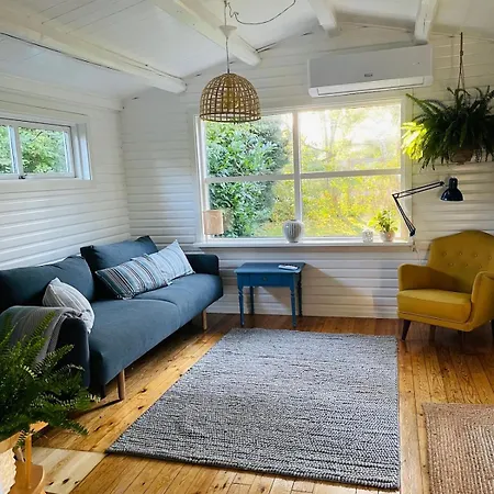 Feriehus Tiny House Lindebo Near By The
