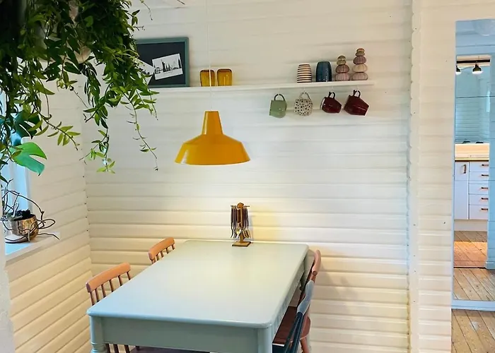 別荘 Tiny House Lindebo Near By The