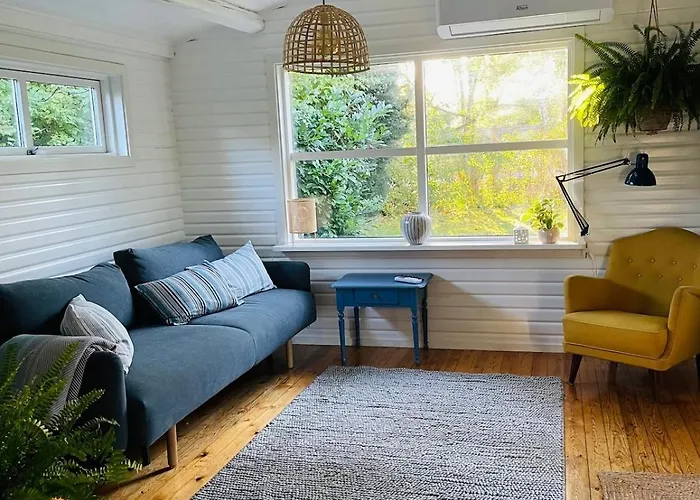 別荘 Tiny House Lindebo Near By The